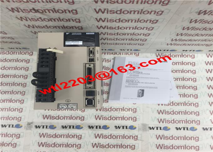 azionamento del servomotore di CA di 1PH 200-230V, YASKAWA Servopack SGDV-5R5A01A 50/60HZ 3.7A 0