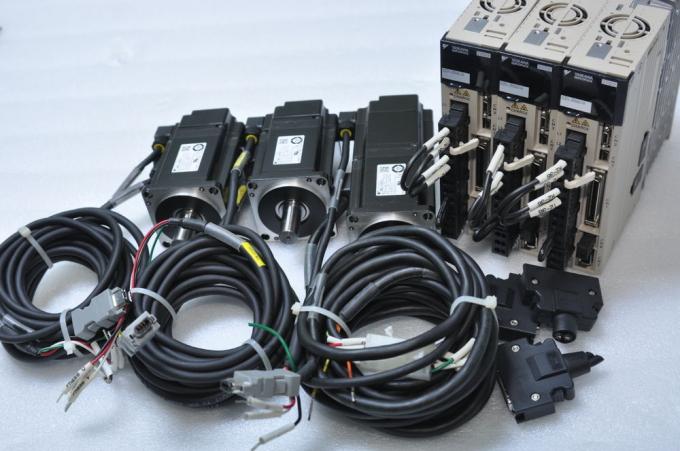 SERVOMOTORE 50W 0.64A 0.159N.m di CA SGMAH-A5AAA21 di sigma II di YASKAWA SGMAH 0