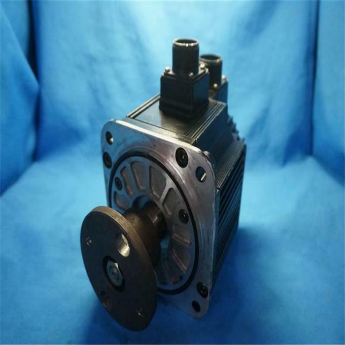 Nuovo servomotore industriale 3.0A 2.84N.m SGMG-03ASBC di CA di Yaskawa fatti nel Giappone 0