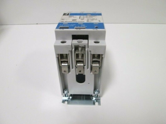 W200M4CFC WESTINGHOUSE Avvantaggio di avvio non inversione 3 poli 600V 50/60 Hz 120 Volt