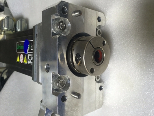 070UDD200XBCRA078140-SHPA il nuovo originale, il nero è colore principale, le tecniche di controllo Emerson Unimotor Servo Motor.