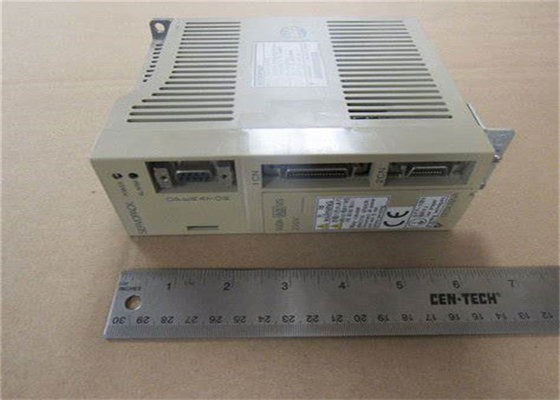 Yaskawa SGDA-A3VS AC SERVO AMPLIFICATORE 200-230V Opzionale CE 1.3/0.42A 30W