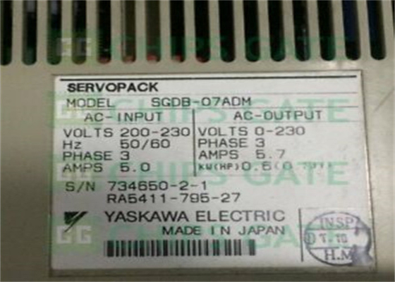 Yaskawa SGDB-07ADM AC SERVO AMPLIFICATORE 200V 0.7KW Coppia Velocità Controllo Posizione