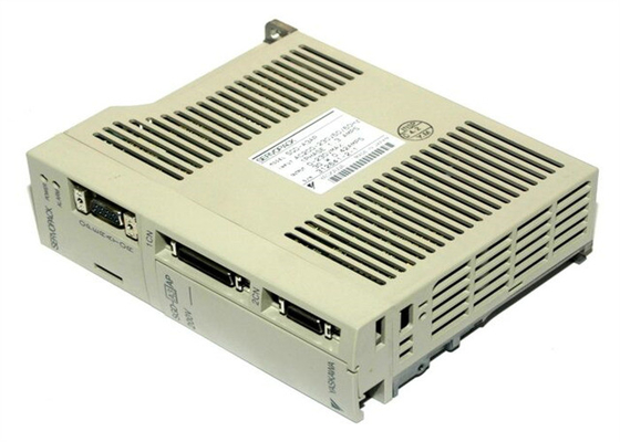 Yaskawa SGDA-A3AP AC SERVO AMPLIFICATORE 200-230V 1.3/0.42A 30W Controllo posizione (ingresso digitale)