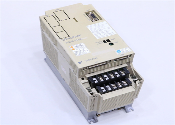 Yaskawa SGDB-15AD AC SERVO AMPLIFICATORE 200-230V 8A 0.85KW 3 FASE Controllo di posizione