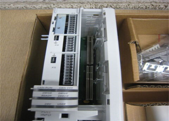 SERVO azionamenti industriali dell'unità di controllo del modulo di asse dell'AZIONAMENTO 9400 di Lenze E94ACHE0004 servo