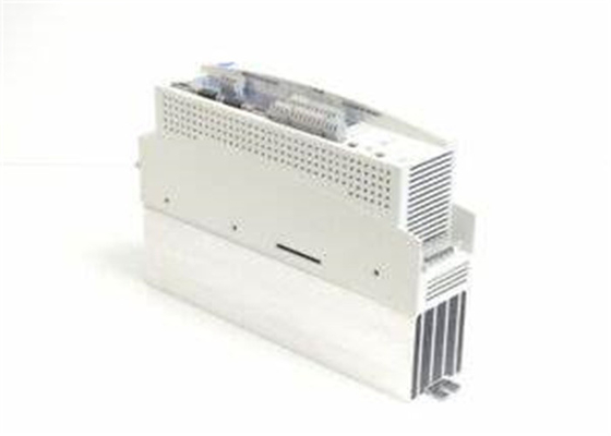 Lenze EVS9322-ESV004 SERVOCONTROLLORE 400/480 VAC SERIE 9300 UNITÀ DA INCASSO