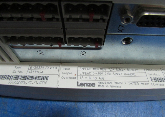 Lenze EVS9324-EKV004 SERVOCONTROLLORE SERIE 9300 400/480 VAC 3.0 KW (4 HP)