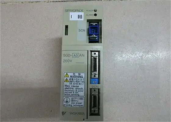 Servomotore industriale 30W Yaskawa Electric SGD-A3AN Nuovo originale