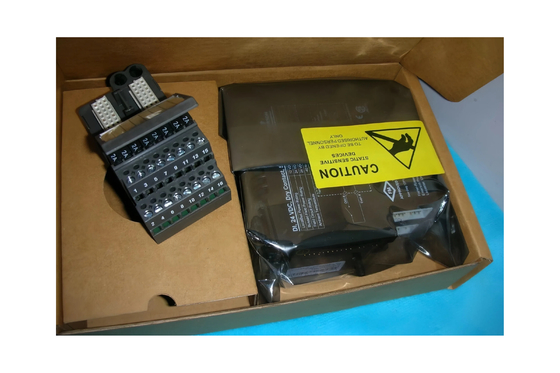 CE4050E1C0 Sistema DCS Emerson DeltaV con piastra inferiore di 8 larghezze