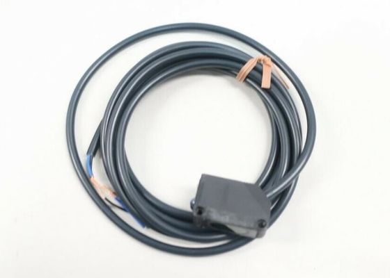 Omron E3Z-D62 02Z10M Photoelectric Switch Sensor massimo 12 - 24 VCC 26,4 VCC 100 mA massimo