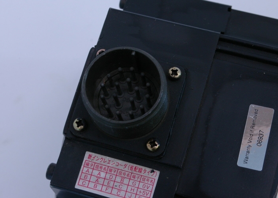 YASKAWA USAGED-09A210E Motori servo CA 7.6A 0.85KW 1500 r/min