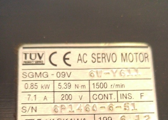 Di Yaskawa SGMG-09V 6W-YG11 di nanometro 1500 R/MIN del SERVOMOTORE 0,85 chilowatt 5,39 10,7 AMP