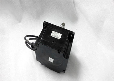 Industrial  200V  4.1A YASKAWA SERVO MOTOR 750W Ins B SGMP-08A3H16