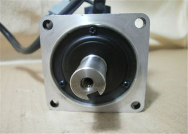 SERVOMOTORE 0.637N.M 3000r/mim SGMAH-02A1F-AP51 di CA di NUOVO ORIGINALE di Yaskawa