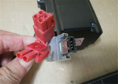 SERVOMOTORE 0.637N.M 3000r/mim SGMAH-02A1F-AP51 di CA di NUOVO ORIGINALE di Yaskawa