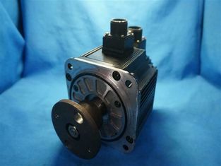 Industrial  Yaskawa New AC Servo Motor 3.0A 2.84N.m SGMG-03ASBC Made in Japan