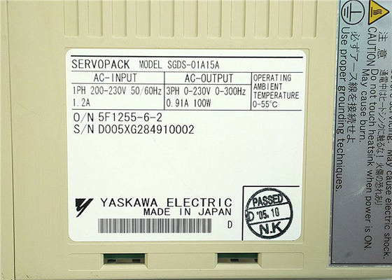 L'azionamento di Yaskawa 0-230V ServoPack ha introdotto 50/60HZ 100W SGDS-01A15A nuovo in scatola