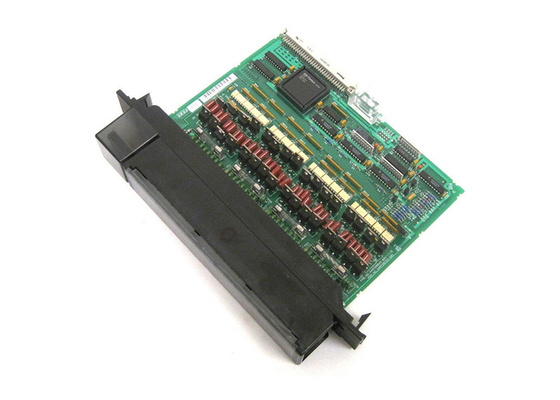 GE FANUC IC697MDL350, 120 VCA 0,5 amp, 32-Point discreto ha prodotto il modulo