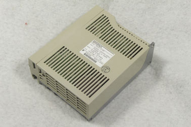 YASKAWA 100W  Input 200-230V  Ouput 0.87AMPS AC Servo Drive 1 Phase SGDA-01AP