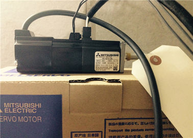 Servomotore elettrico dei motori HC-KFS13BD 3AC 105V 0.7A di CA di industriale del Giappone Mitsubishi 100W