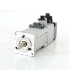 Servomotore di CA di OMRON R88M-K05030H, con il codificatore 50W di inc, 200 VCA, senza chiave/senza freno, 3000rpm
