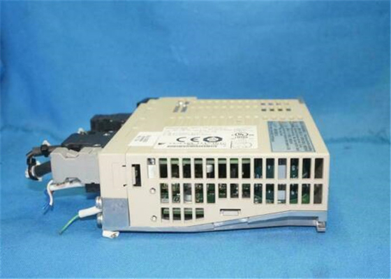 YASKAWA SGDS-A5F12A SERVOPACK - il SERVO AZIONAMENTO HA PRODOTTO la NUOVA ECCEDENZA di 230V 0.66A 50W