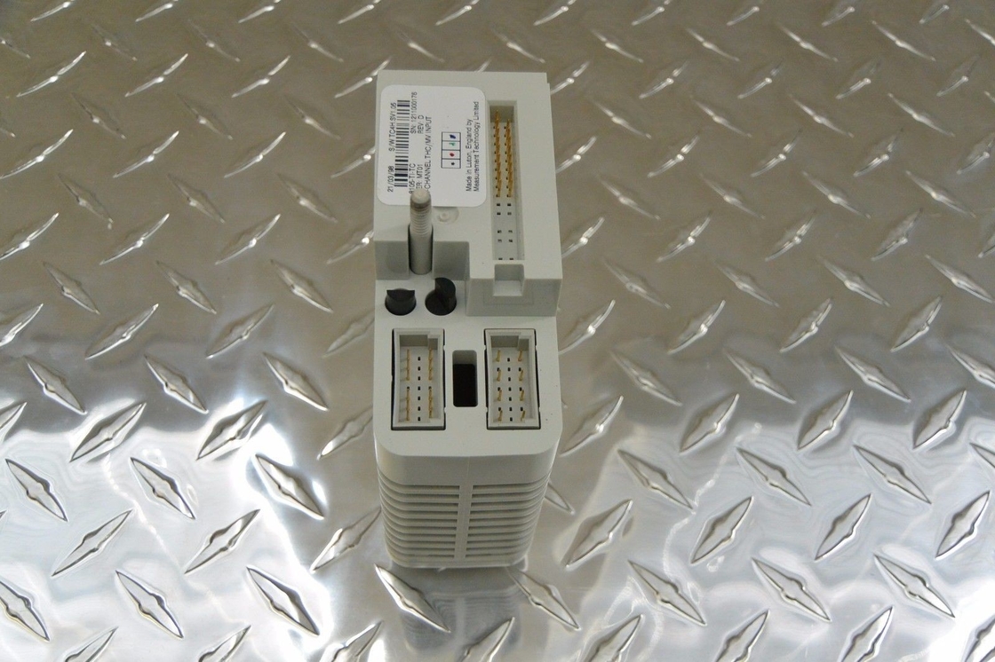 I MODULI 4-CHANNEL THC/MV dell'ingresso/uscita di EMERSON 8105-TI-TC HANNO INTRODOTTO il nuovo originale di 100%