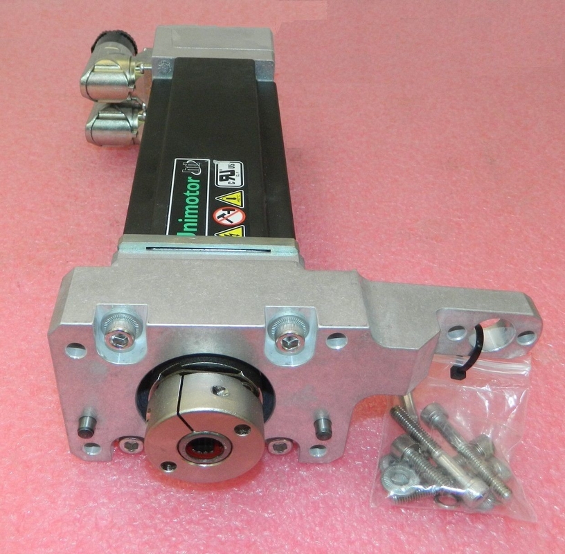 070UDD200XBCRA078140-SHPA il nuovo originale, il nero è colore principale, le tecniche di controllo Emerson Unimotor Servo Motor.