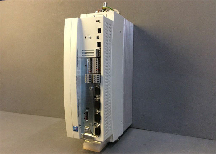 Lenze EVS9323-ETV004 SERVOCONTROLLORE SERIE 9300 400/480 VAC 1,5 KW (2 HP) TECNOLOGIA SERVO PLC