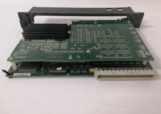 Modulo I/O GE Fanuc IC697CPX935 96 MHZ 32-BIT Floating Point 1 Mbyte Memoria Veloce