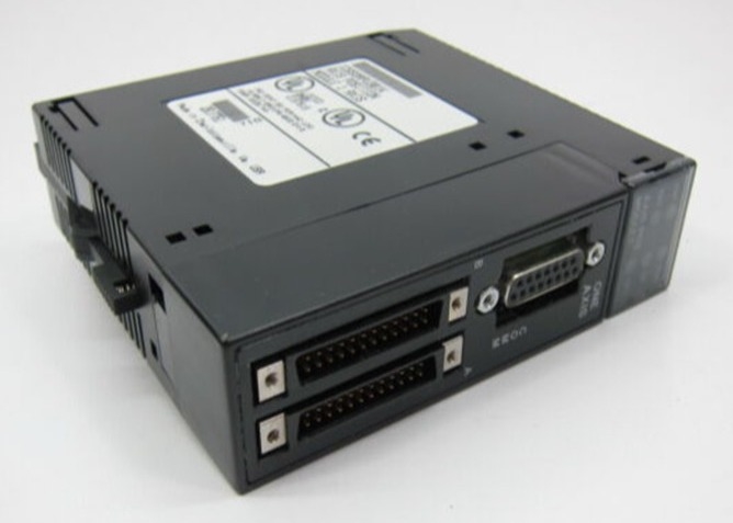 GE FANUC IC693APU301 Modulo monoasse servo a 25 pin, ad alta densità a 24 pin, tipo D a 25 pin
