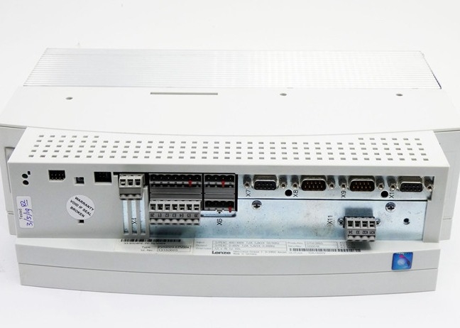 Lenze EVS9324-EPV004 Servocontrollore SERIE 9300 400 / 480VAC 3.0 KW 4 HP