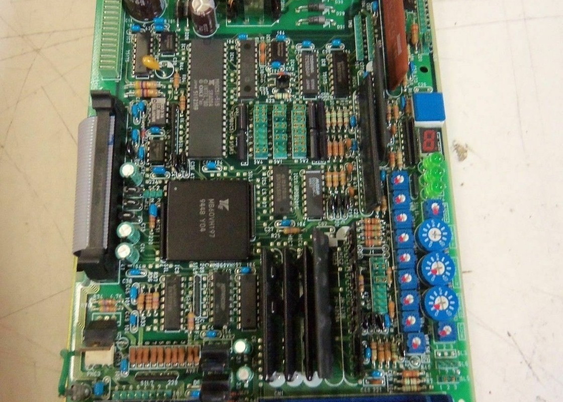 Servomotore della serie CACR di Yaskawa Nuovo in scatola originale 230V