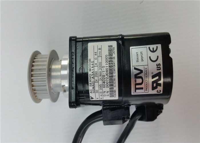 Servomotore industriale 0.095N.m 30W SGMAH-A3A1A4S del SERVOMOTORE di CA di Yaskawa 0.44A