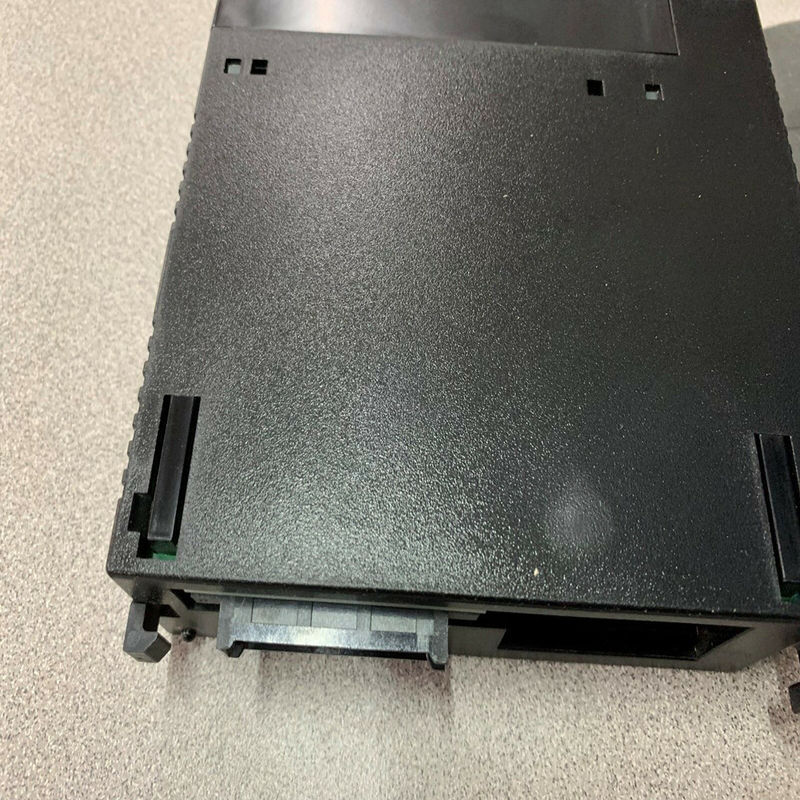 240 VCA hanno introdotto i moduli misti discreti di 8 punti IC200MDD847 GE VersaMax il relè 2 .0A di /Output che ha isolato 8 punti