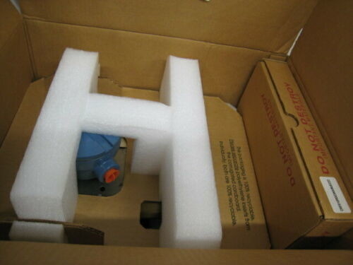 CMF010M323NWBUEZZZ brand new and original,silver and blue is main color,3-5 working day of deliver time.