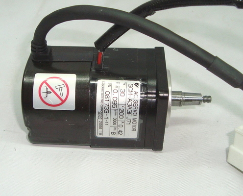 SGM-A3A3FJ71  new original, 200V 0.42A,  30W , SERVO MOTOR of Yaskawa, and good condition.