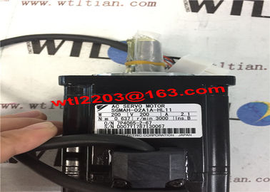 Yaskawa AC Industrial Servo Motor  SGMAH-02A1A-HL11 200W  200V