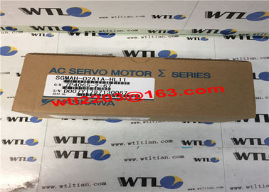 Yaskawa AC Industrial Servo Motor  SGMAH-02A1A-HL11 200W  200V