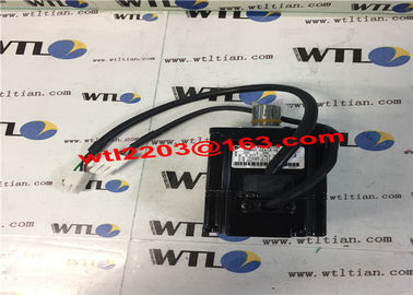 Yaskawa AC Industrial Servo Motor  SGMAH-02A1A-HL11 200W  200V