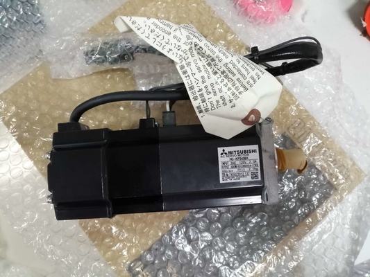 50W 200V Industrial Servo Motor With 17bit Absolute Encoder SGMAS A5A2A2C