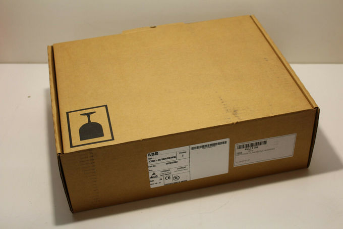 SGM-01L3B4CL Yaskawa Nuova scatola originale servomotore 200V 1