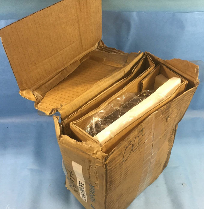 SGM-01L3B4CL Yaskawa Nuova scatola originale servomotore 200V 0