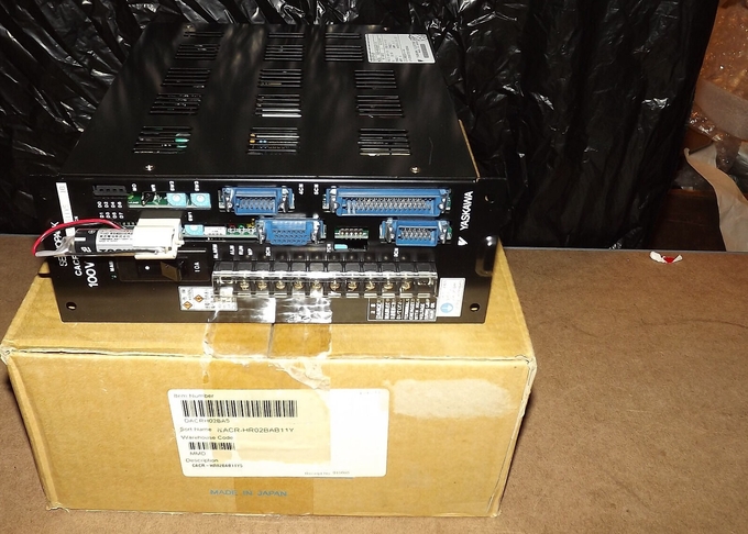 YASKAWA CACR-HR02BAB11Y5 SERVOPACK - AMPLIFICATORE 0-115V 3P 2.7A dell'AZIONAMENTO di CA il SERVO HA PRODOTTO 0